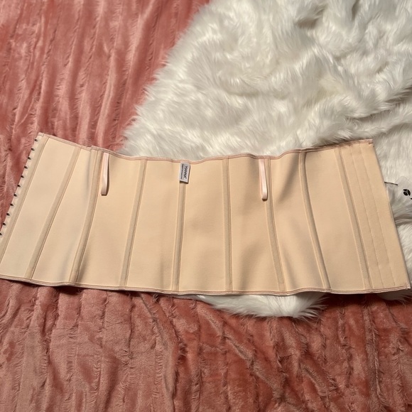 Gianna Nude Skin Color Waist Trainer - Picture 3 of 5